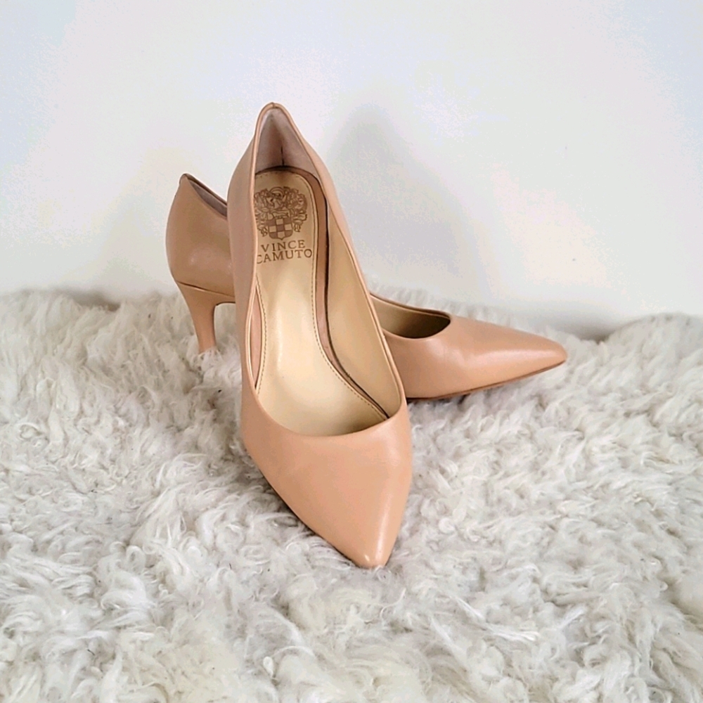 Vince Camuto Pumps